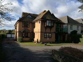 2 bedroom Flat for s...